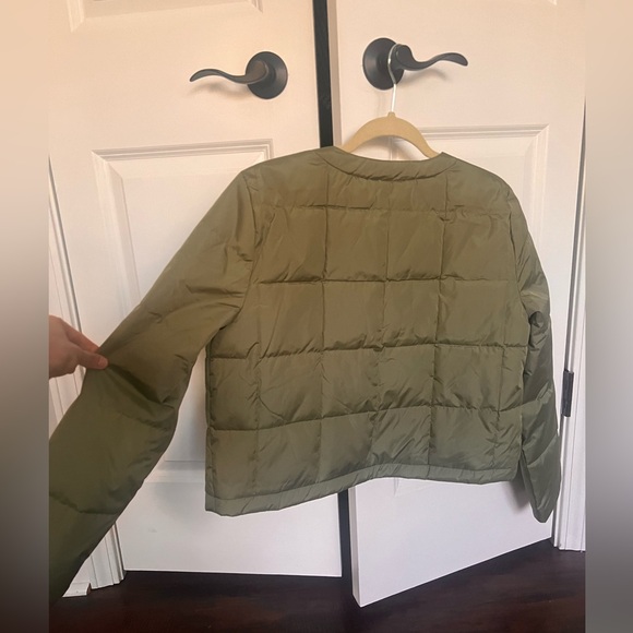 J. Crew lady puffer jacket - Picture 4 of 7